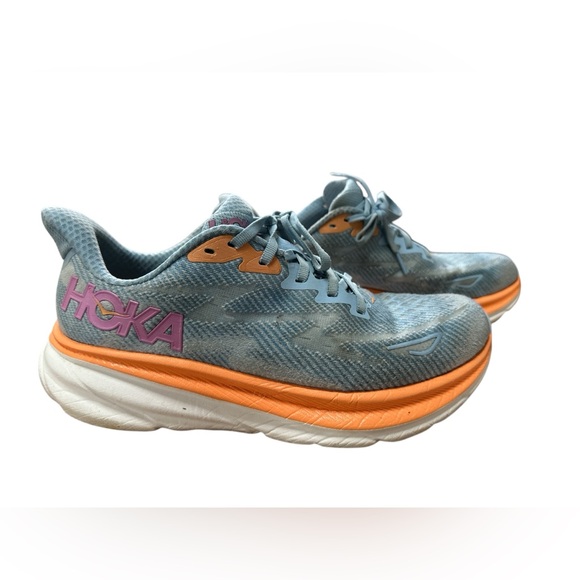 Hoka Clifton 9, size 8.5 D-wide, Airy blue - Picture 8 of 12